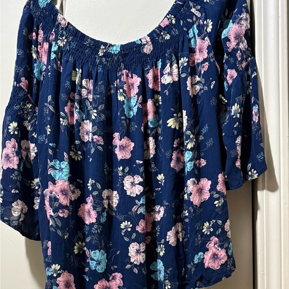 Floral Navy Blue Women's Top - Picture 6 of 7
